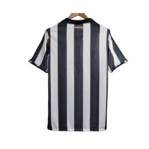 Alternative view of Maillot Rétro Juventus Domicile 2010/2011