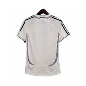 Alternative view of Maillot Rétro Real Madrid Domicile 2006/2007