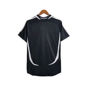 Alternative view of Maillot Rétro Real Madrid Extérieur 2006/2007